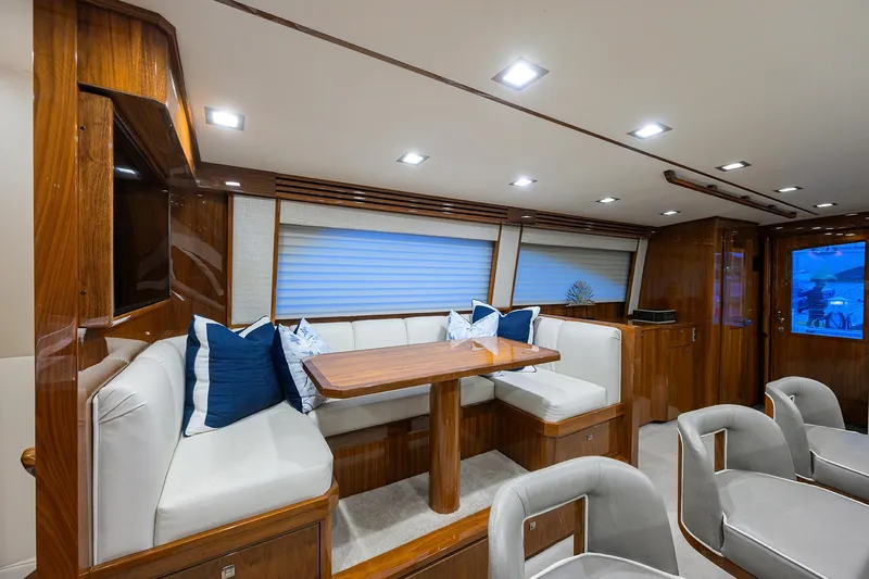 Bacchus Yacht Photos Pics Viking 72 Bacchus - Interior Dinette