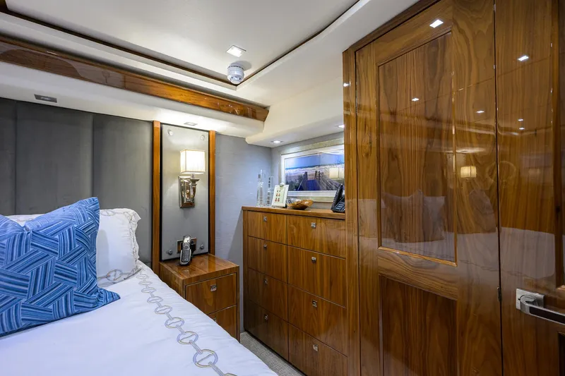 Bacchus Yacht Photos Pics Viking 72 Bacchus - Interior Master Stateroom