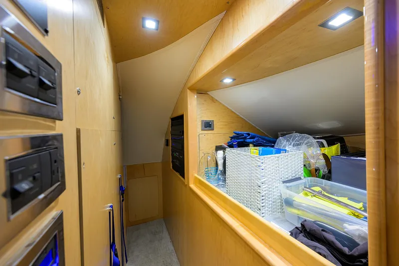 Bacchus Yacht Photos Pics Viking 72 Bacchus - Interior Pantry