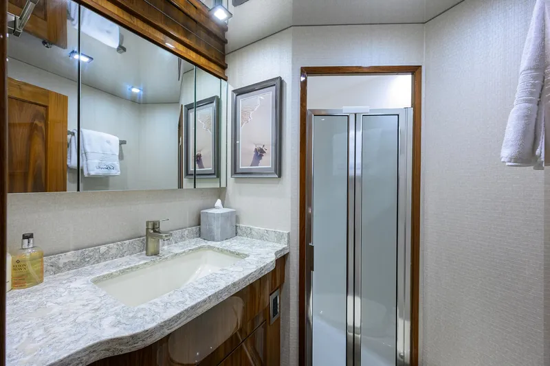 Bacchus Yacht Photos Pics Viking 72 Bacchus - Interior VIP Head