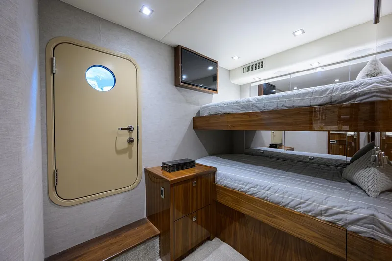 Bacchus Yacht Photos Pics Viking 72 Bacchus - Interior Crew Stateroom