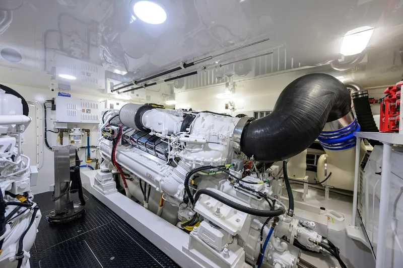 Bacchus Yacht Photos Pics Viking 72 Bacchus - Engine Room