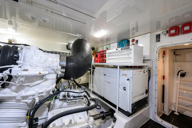 Bacchus Yacht Photos Pics Viking 72 Bacchus - Engine Room