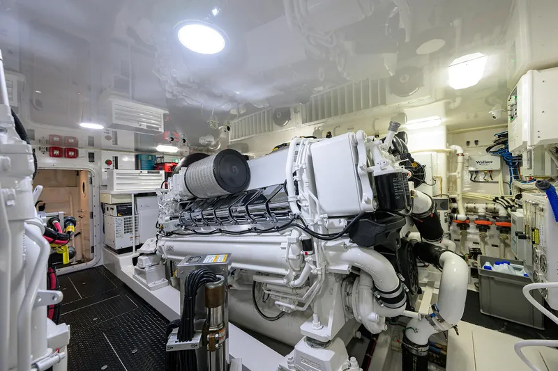 Bacchus Yacht Photos Pics Viking 72 Bacchus - Engine Room