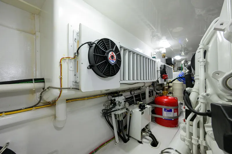 Bacchus Yacht Photos Pics Viking 72 Bacchus - Engine Room