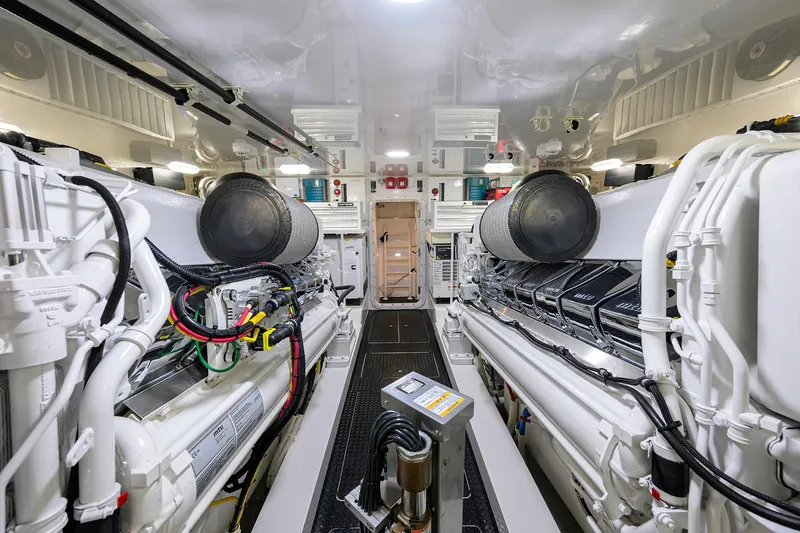 Bacchus Yacht Photos Pics Viking 72 Bacchus - Engine Room