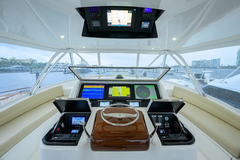 Bacchus Yacht Photos Pics Viking 72 Bacchus - Exterior Flybridge