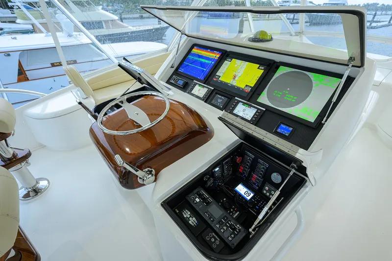 Bacchus Yacht Photos Pics Viking 72 Bacchus - Exterior Flybridge