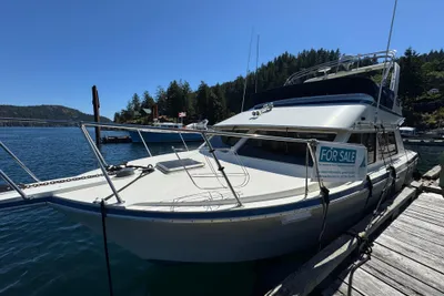 Tollycraft 30 Sport Cruiser
