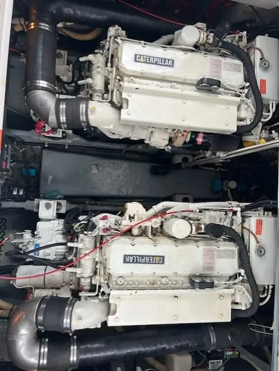  Yacht Photos Pics Caterpillar engines in a 1997 Sea Ray 400 Sundancer yacht engine room.