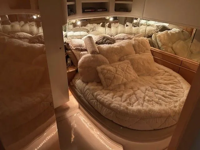 Some Like It Hott II Yacht Photos Pics Master