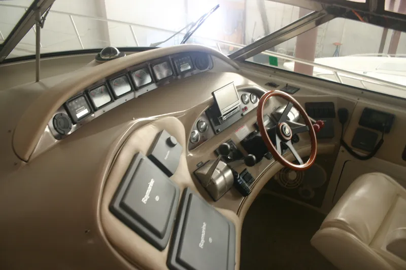 Some Like It Hott II Yacht Photos Pics Helm