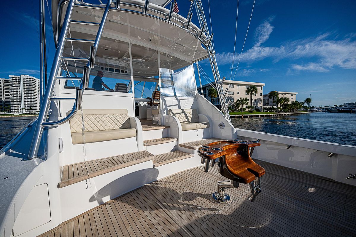2023 Viking 54 