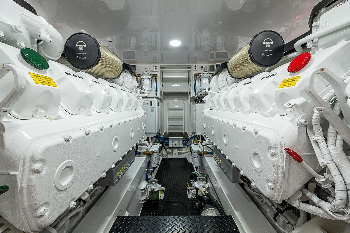 2023 Viking 54 