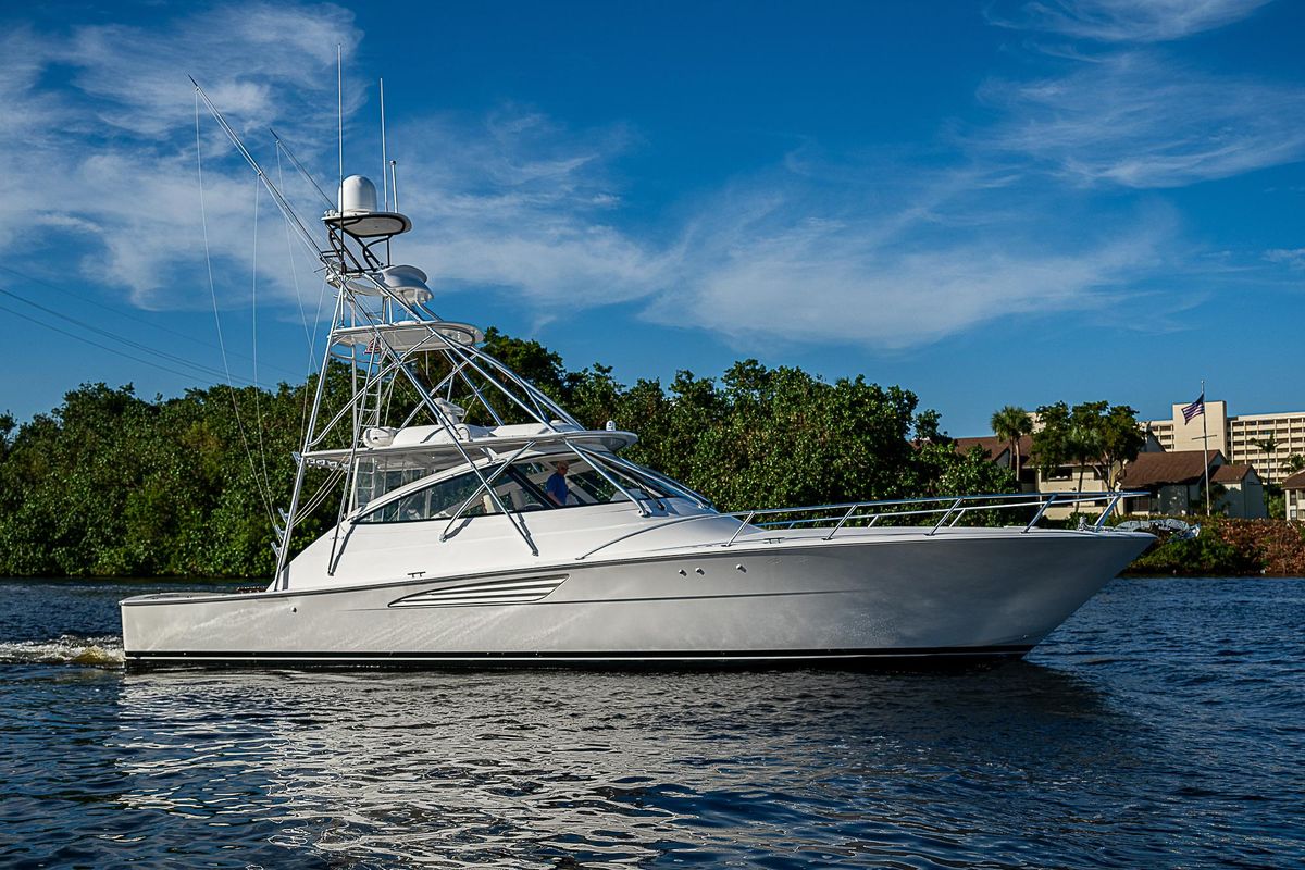 2023 Viking 54 