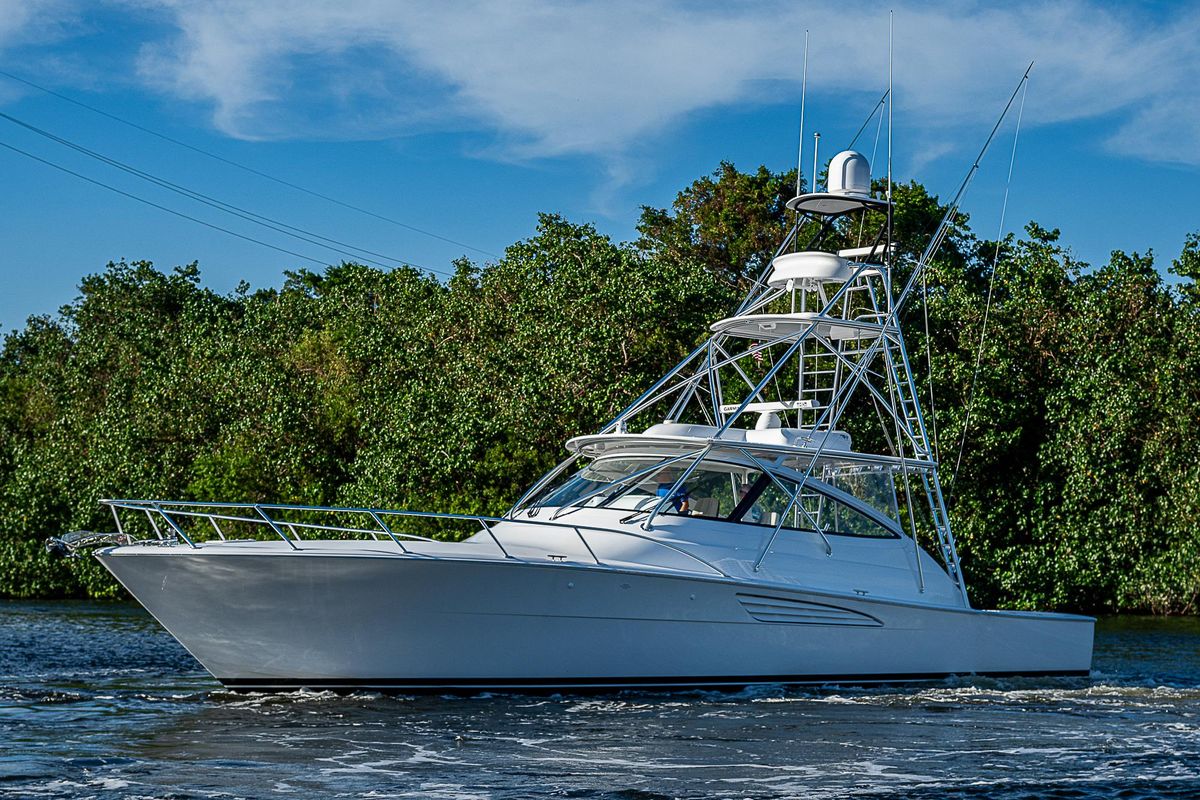 2023 Viking 54 