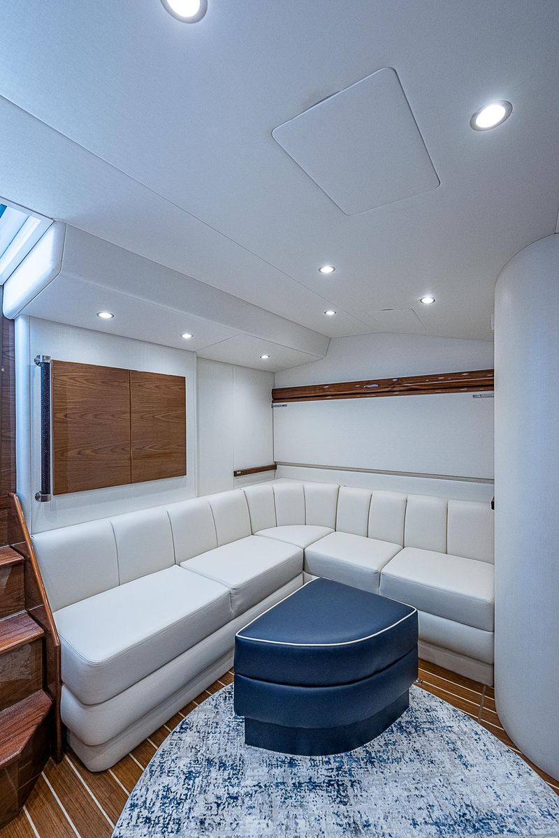 2023 Viking 54 