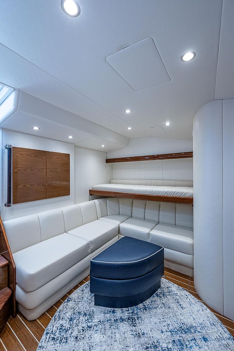 2023 Viking 54 