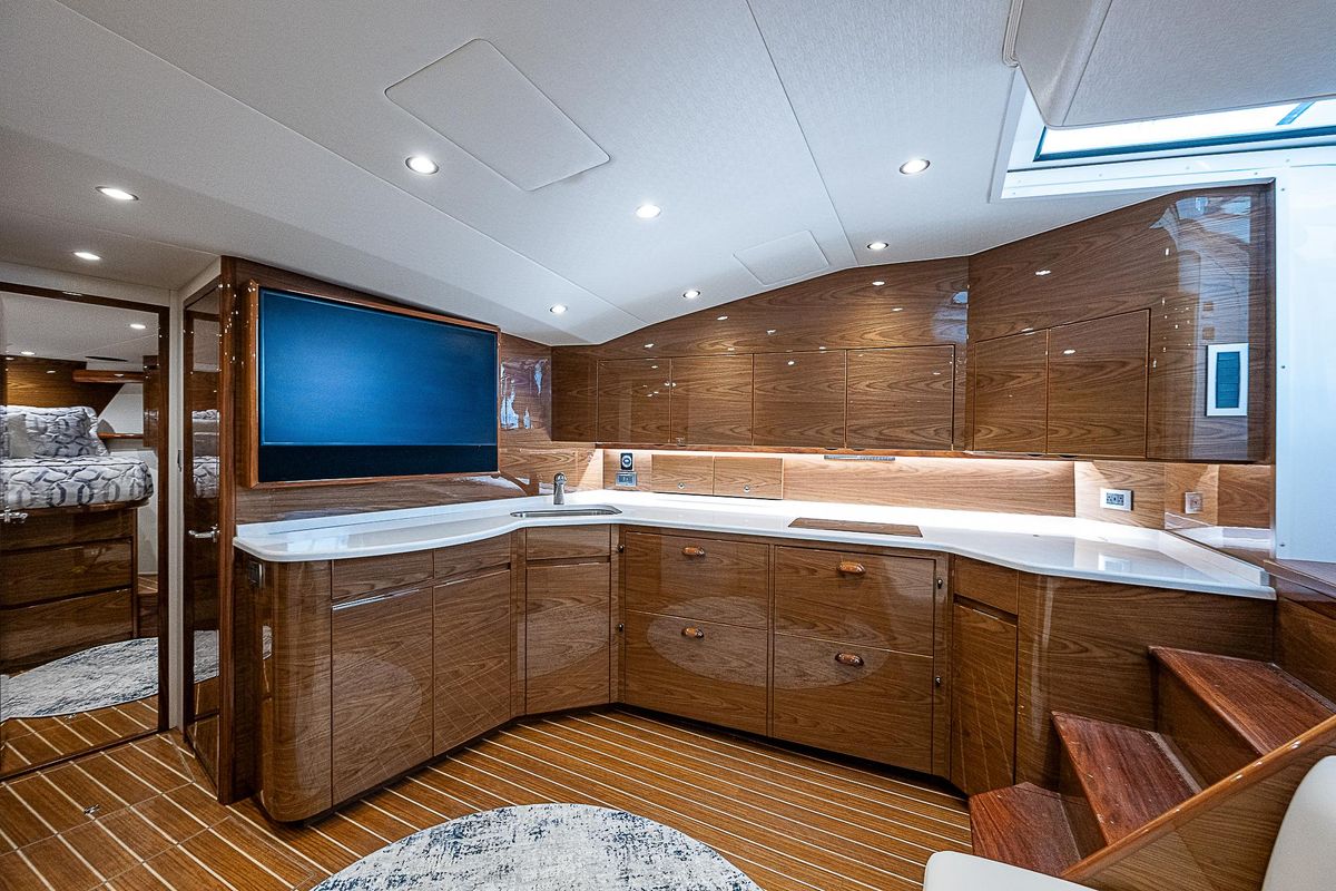 2023 Viking 54 