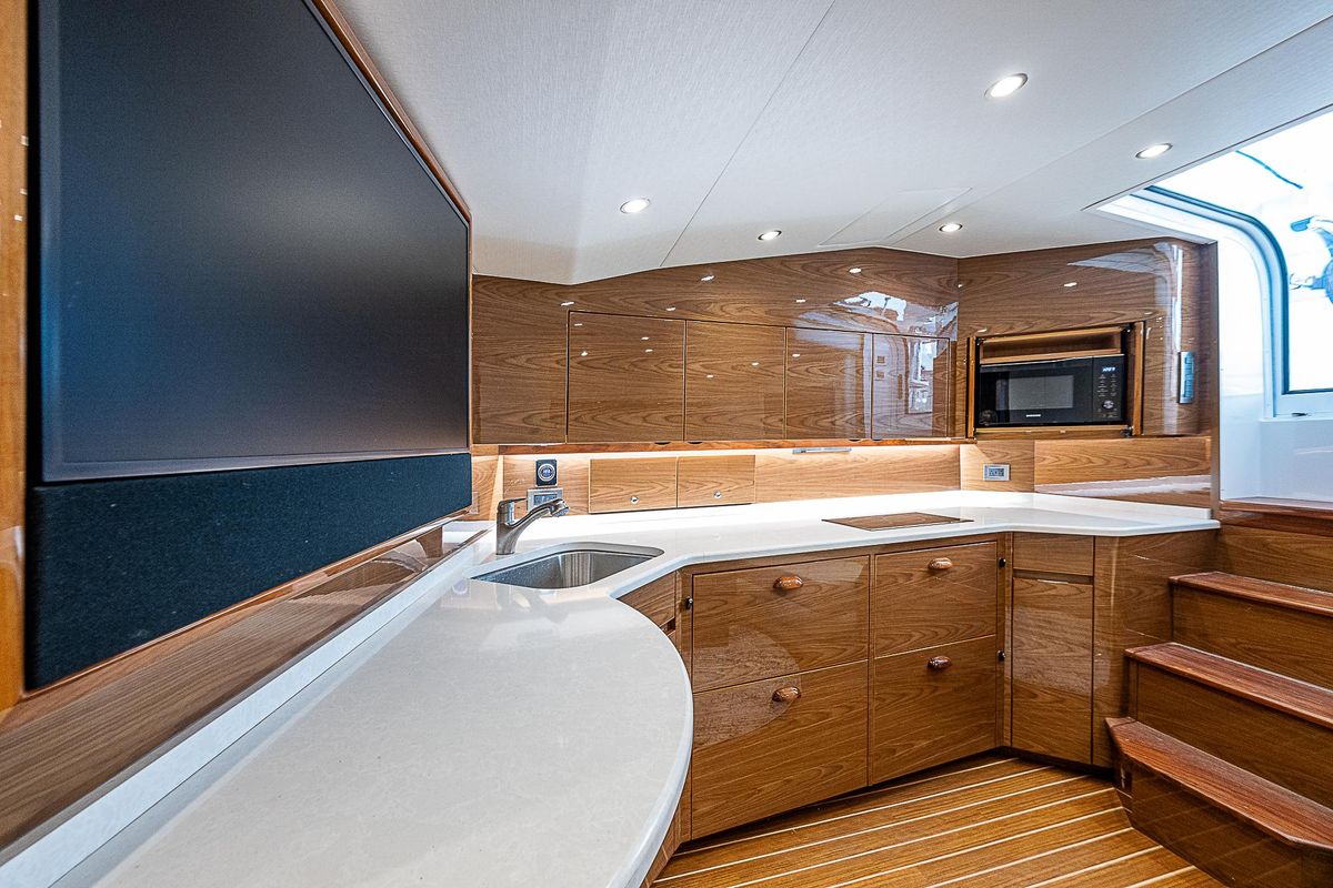 2023 Viking 54 