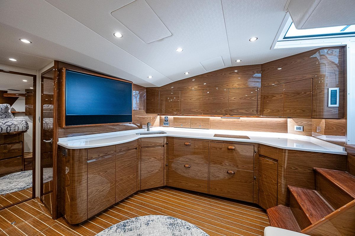 2023 Viking 54 