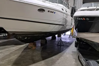 Cruisers Yachts 3870