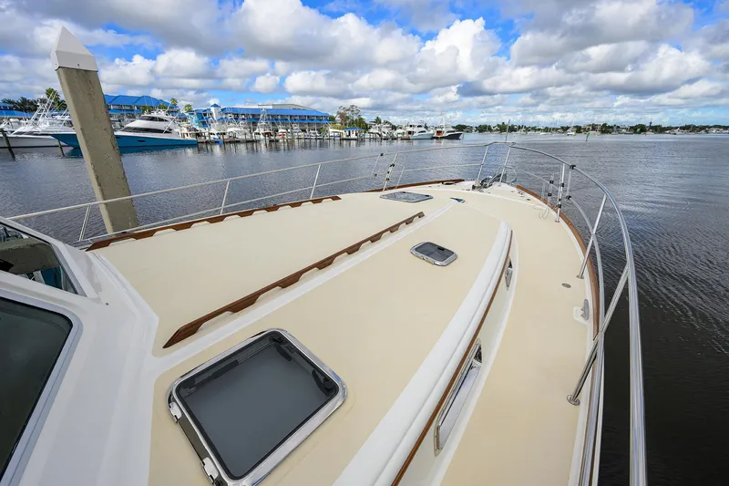 Bella Yacht Photos Pics 