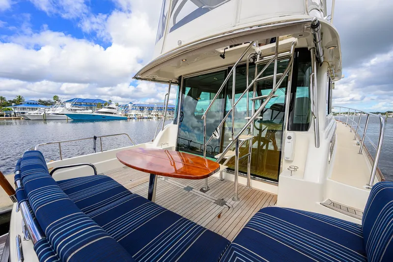 Bella Yacht Photos Pics 