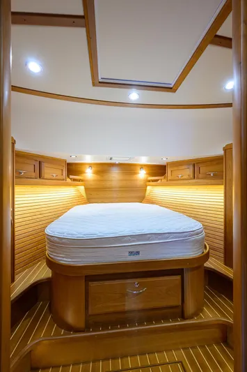 Bella Yacht Photos Pics 