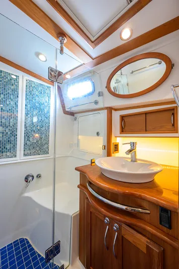 Bella Yacht Photos Pics 