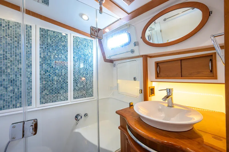 Bella Yacht Photos Pics 