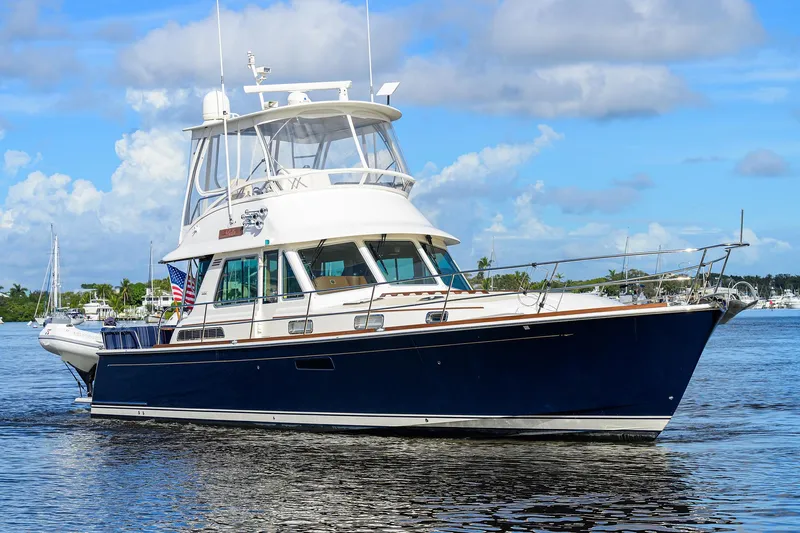 Bella Yacht Photos Pics 