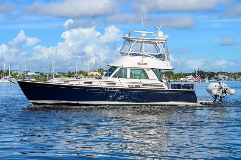 Bella Yacht Photos Pics 