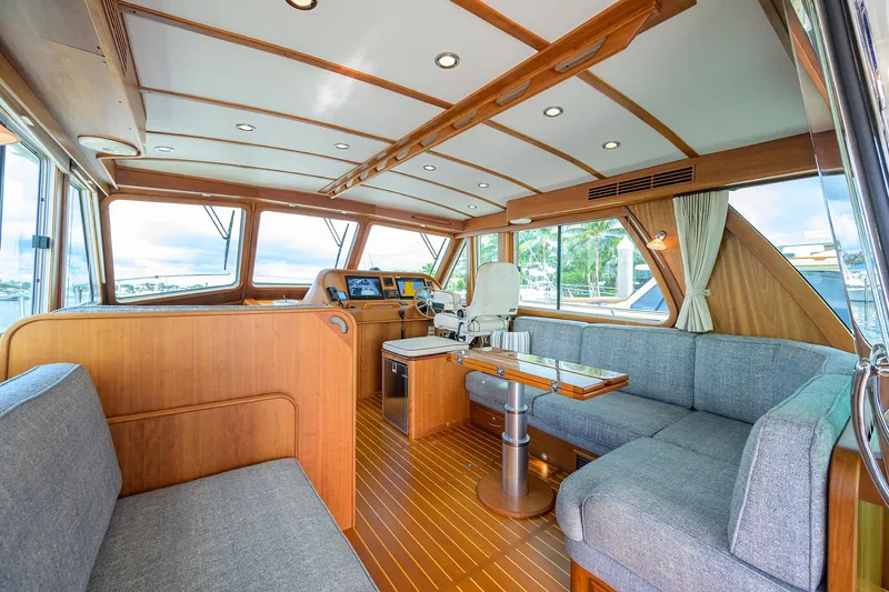 Bella Yacht Photos Pics 