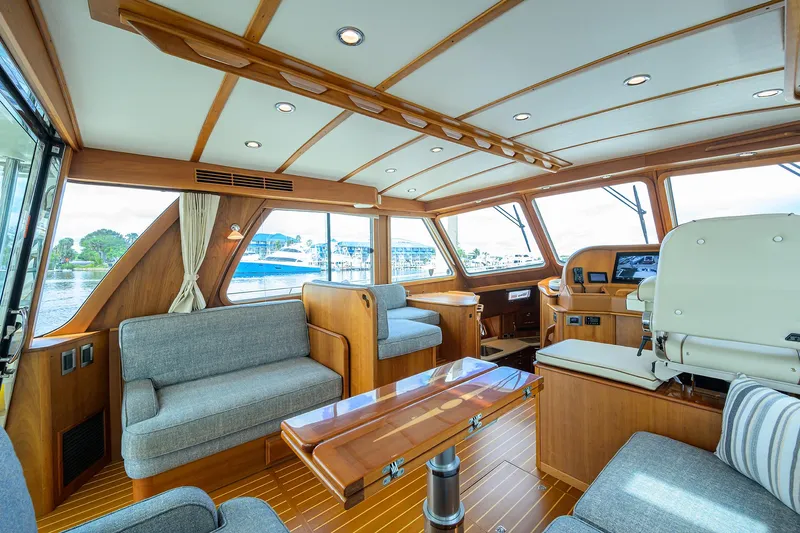 Bella Yacht Photos Pics 