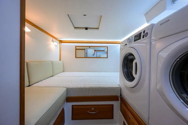 Bella Yacht Photos Pics 