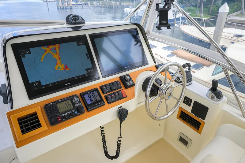 Bella Yacht Photos Pics 