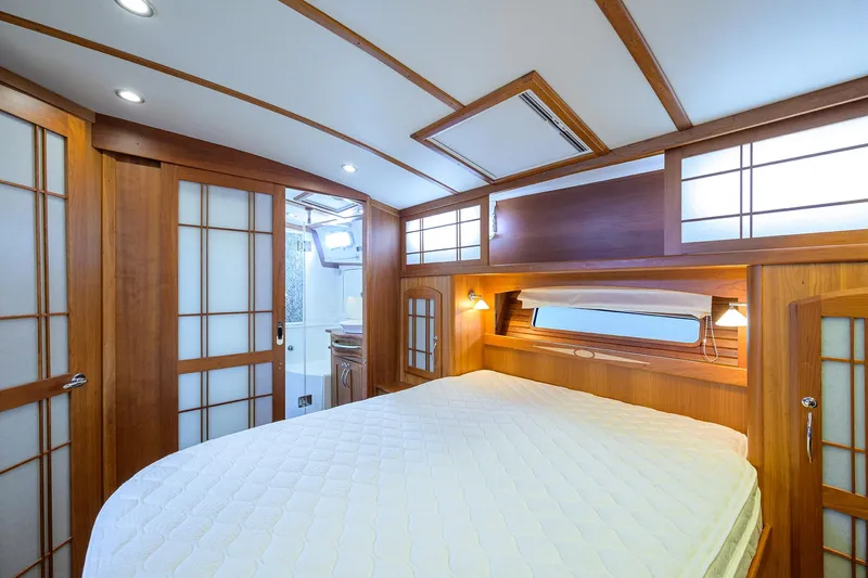 Bella Yacht Photos Pics 