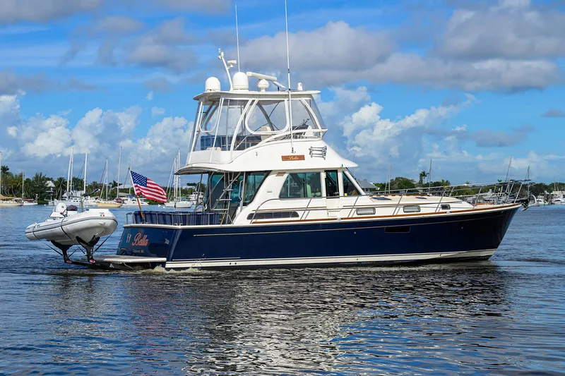 Bella Yacht Photos Pics 