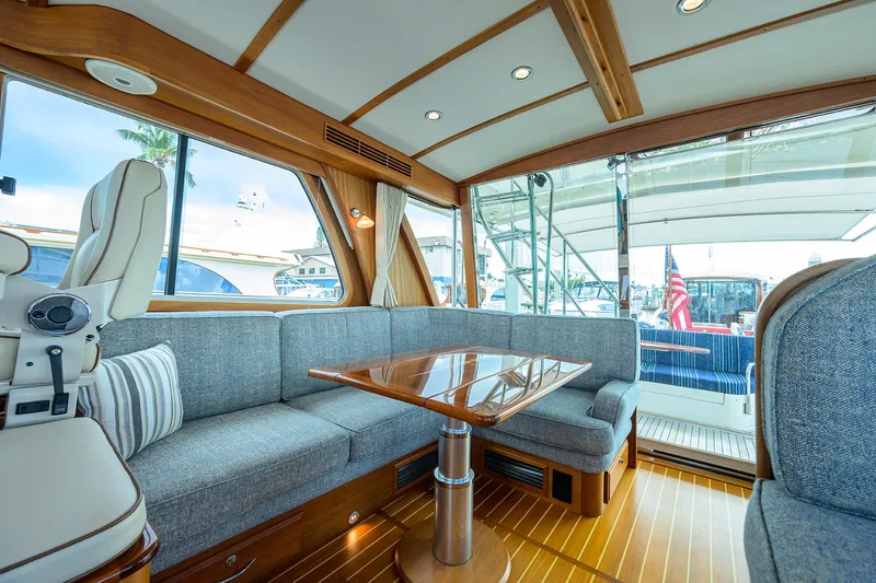 Bella Yacht Photos Pics 