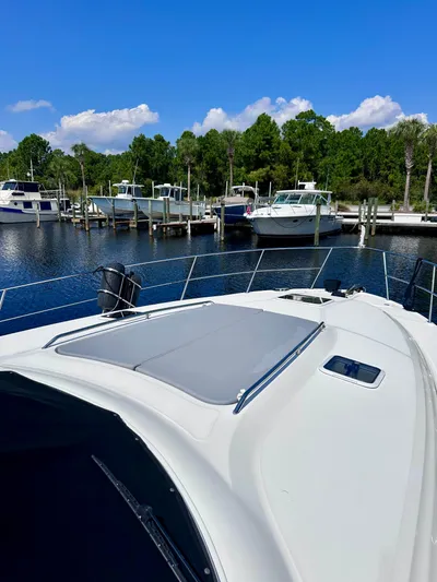 Be Knotty Yacht Photos Pics 