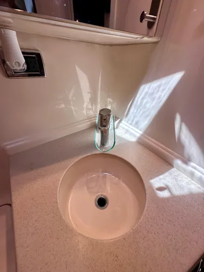 Be Knotty Yacht Photos Pics 