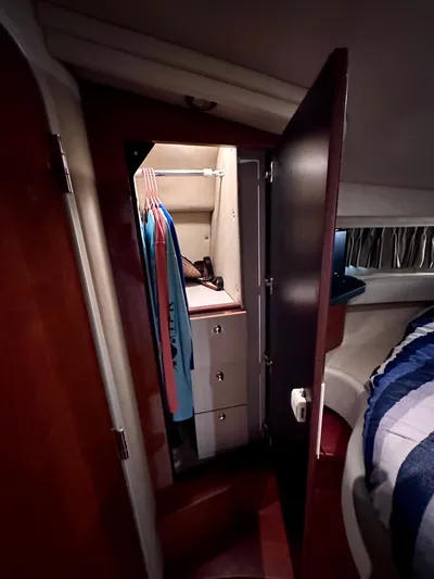 Be Knotty Yacht Photos Pics 