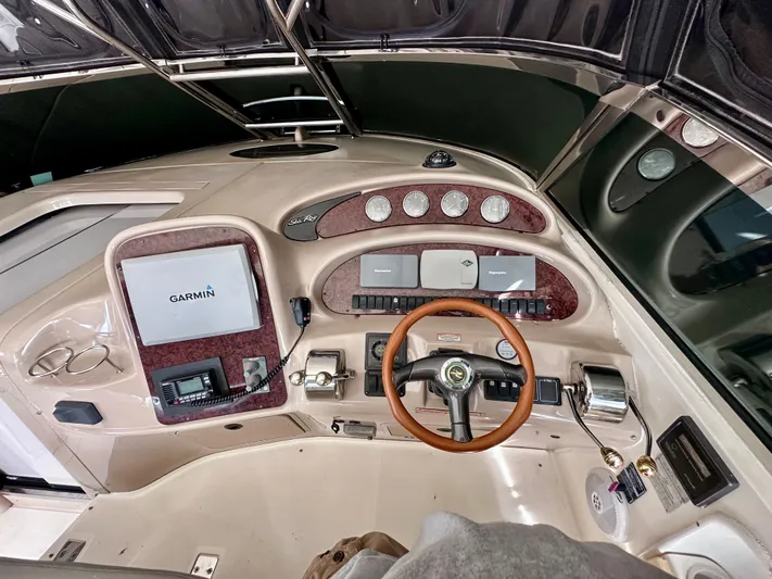 Be Knotty Yacht Photos Pics 