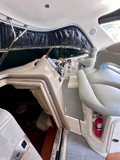 Be Knotty Yacht Photos Pics 