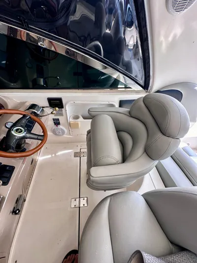 Be Knotty Yacht Photos Pics 