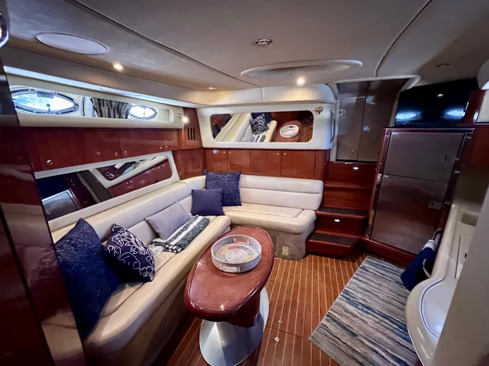 Be Knotty Yacht Photos Pics 