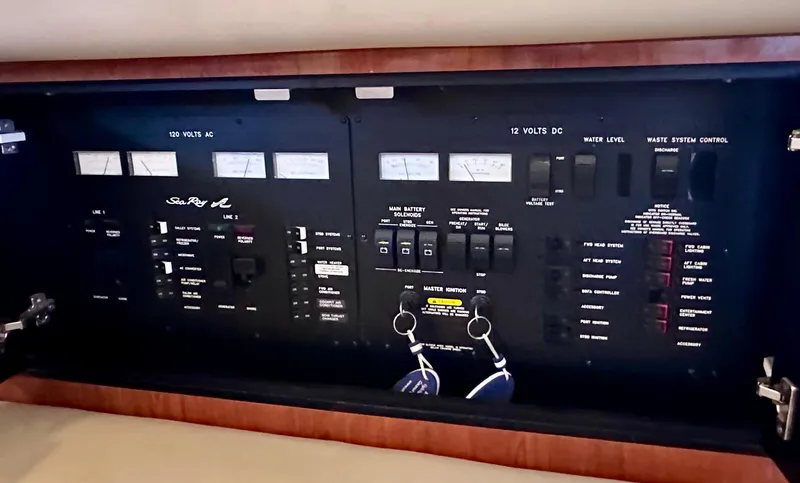 Be Knotty Yacht Photos Pics 