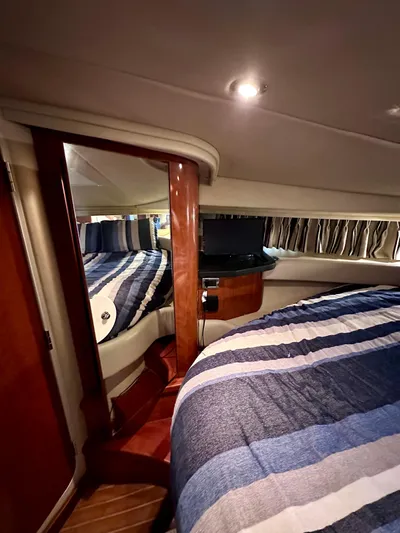 Be Knotty Yacht Photos Pics 