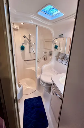 Be Knotty Yacht Photos Pics 